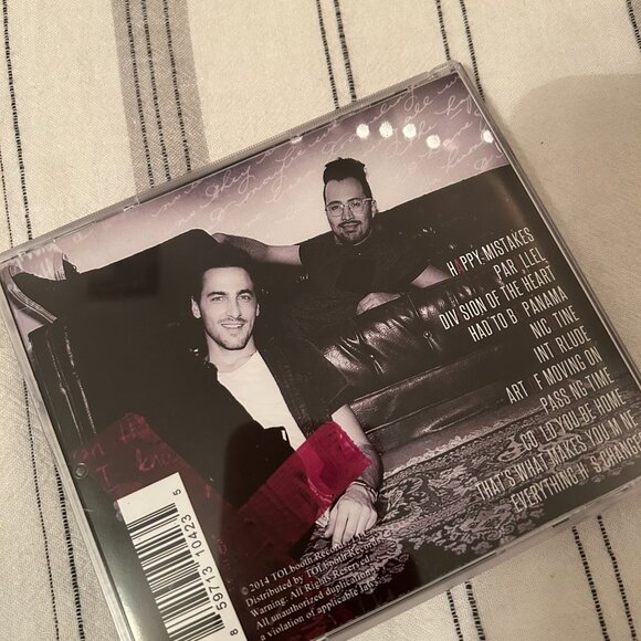 Signed Heffron Drive Merch: Kendall Schmidt and Dustin Belt - Picture 5 of 8